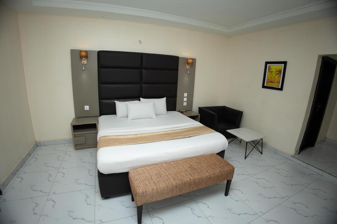 Deluxe Front Bed View